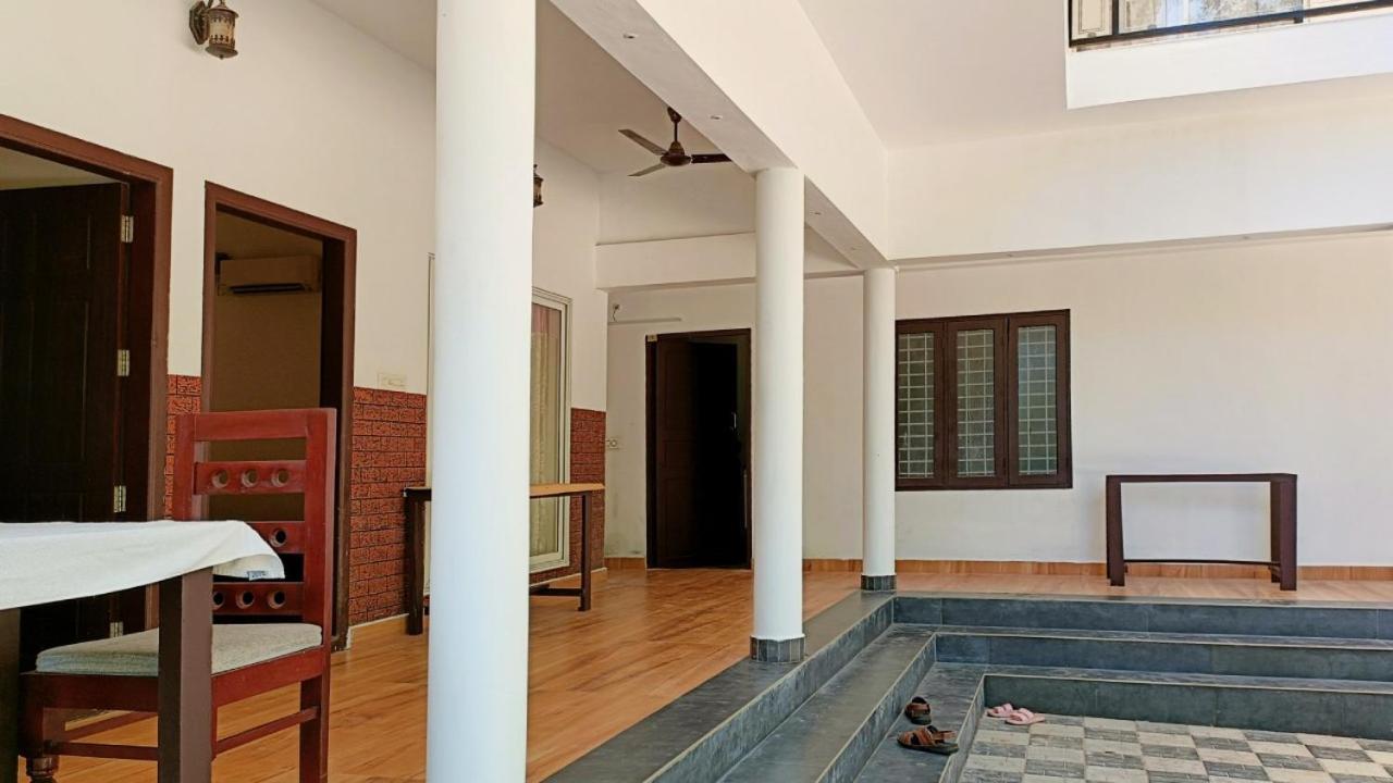 Koshy'S Beach Front Homestay Марарикулам Екстериор снимка