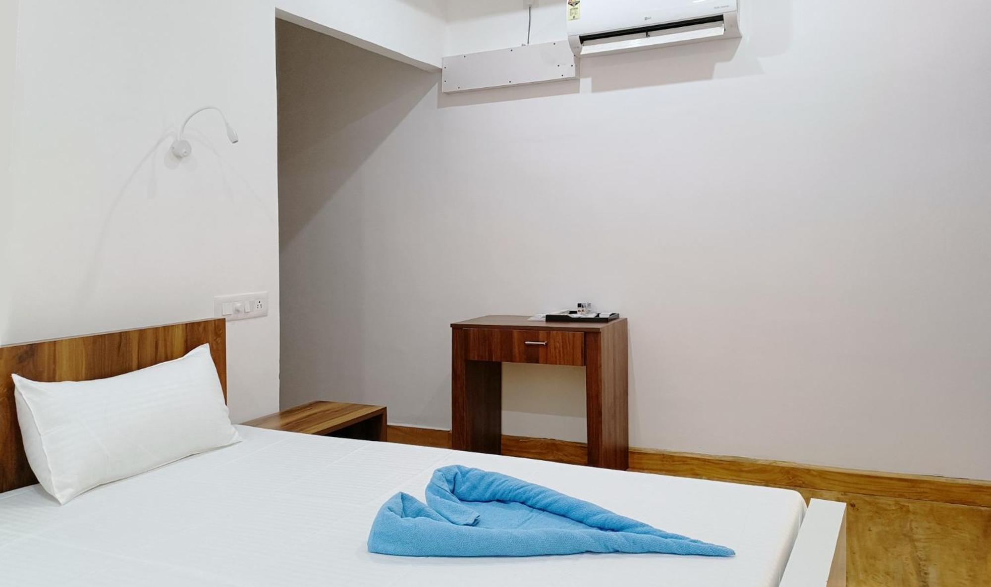 Koshy'S Beach Front Homestay Марарикулам Екстериор снимка