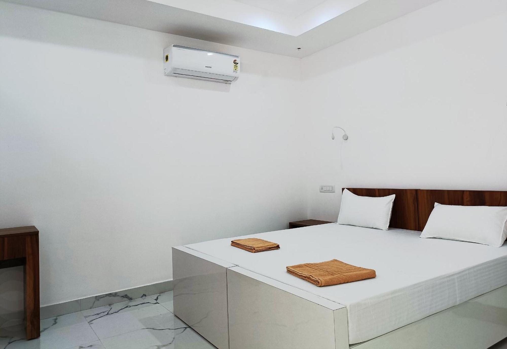 Koshy'S Beach Front Homestay Марарикулам Екстериор снимка